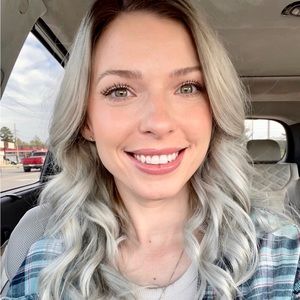 Meet your Posher, Ashley